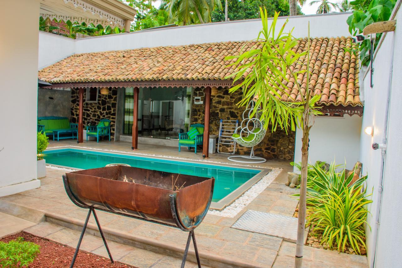 Rock Elephant Villa ヒッカドゥワ エクステリア 写真